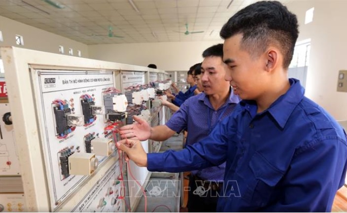 Lớp Trung cấp nghề Điện công nghiệp tại Trường Trung cấp nghề Lý Tự Trọng