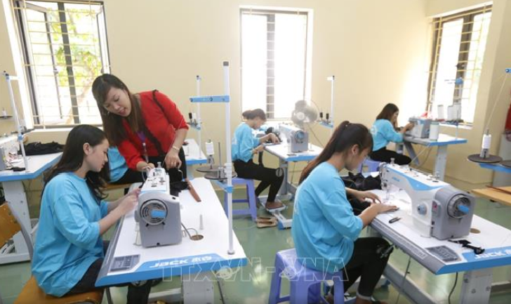 Lớp Trung cấp nghề May thời trang tại Trường