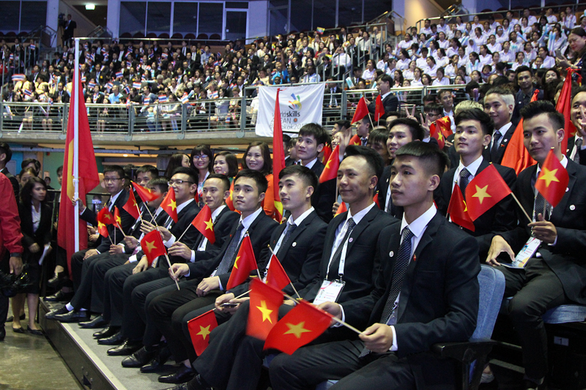 Thi tay nghe