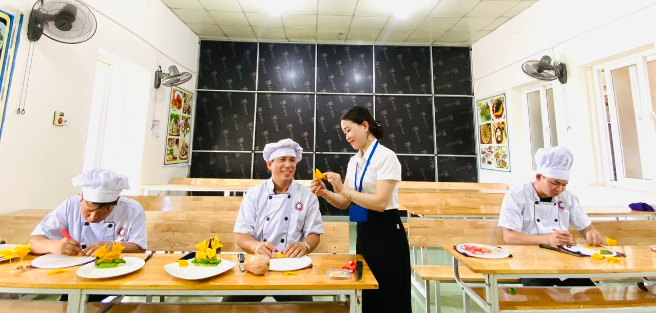 Trường Trung cấp nghề Lý Tự Trọng đào tạo nghề cho lao động sang làm việc tại Cộng hòa Liên bang Đức